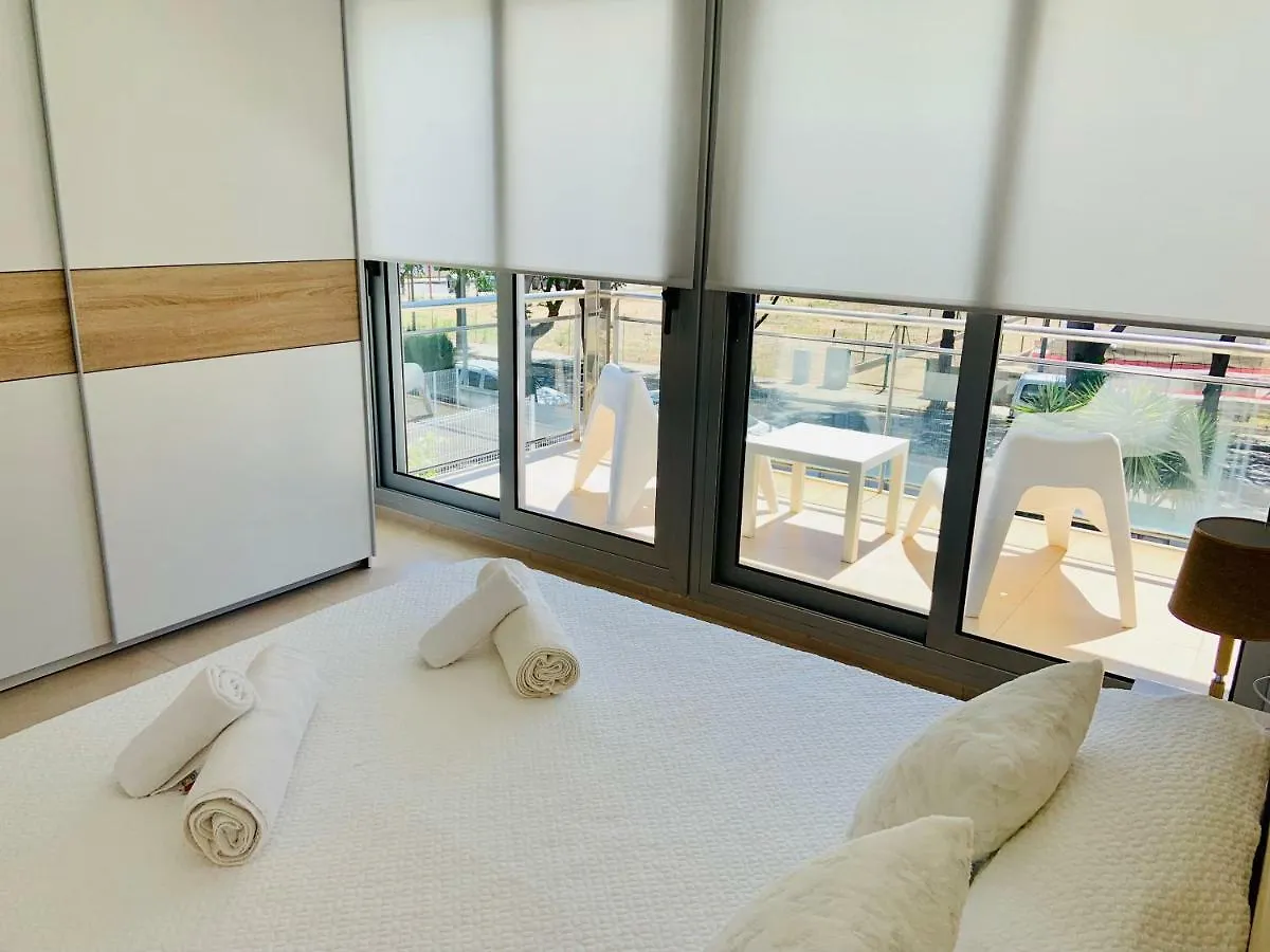 August Renoir Chalet Adosado Villa Cambrils Spain